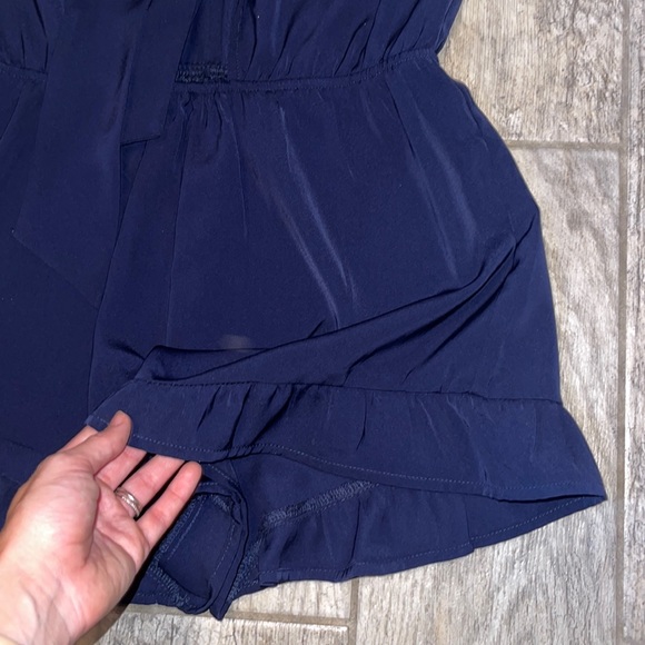 Navy romper with bow in the front - Picture 8 of 12